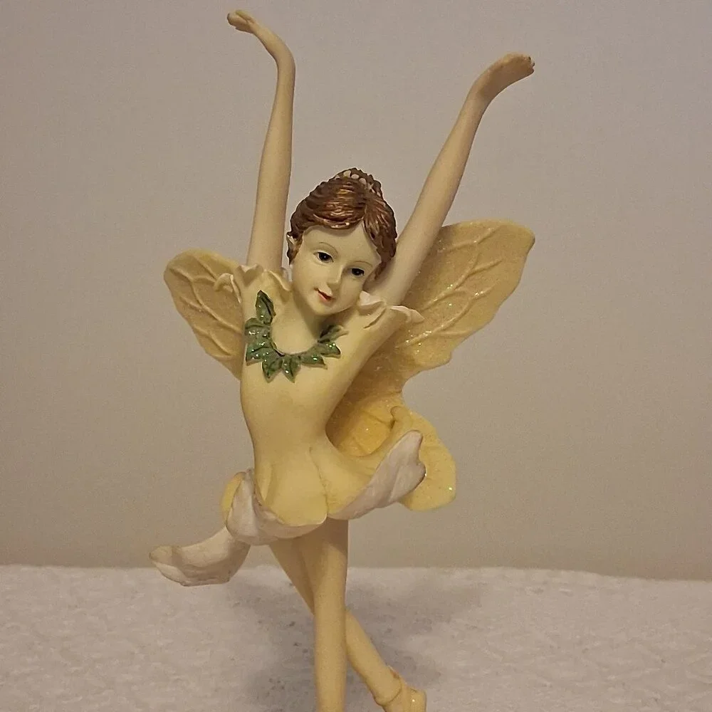 🧚‍♀️ Dezine Fairy Collection #5859 – Honey Ballet Figurine